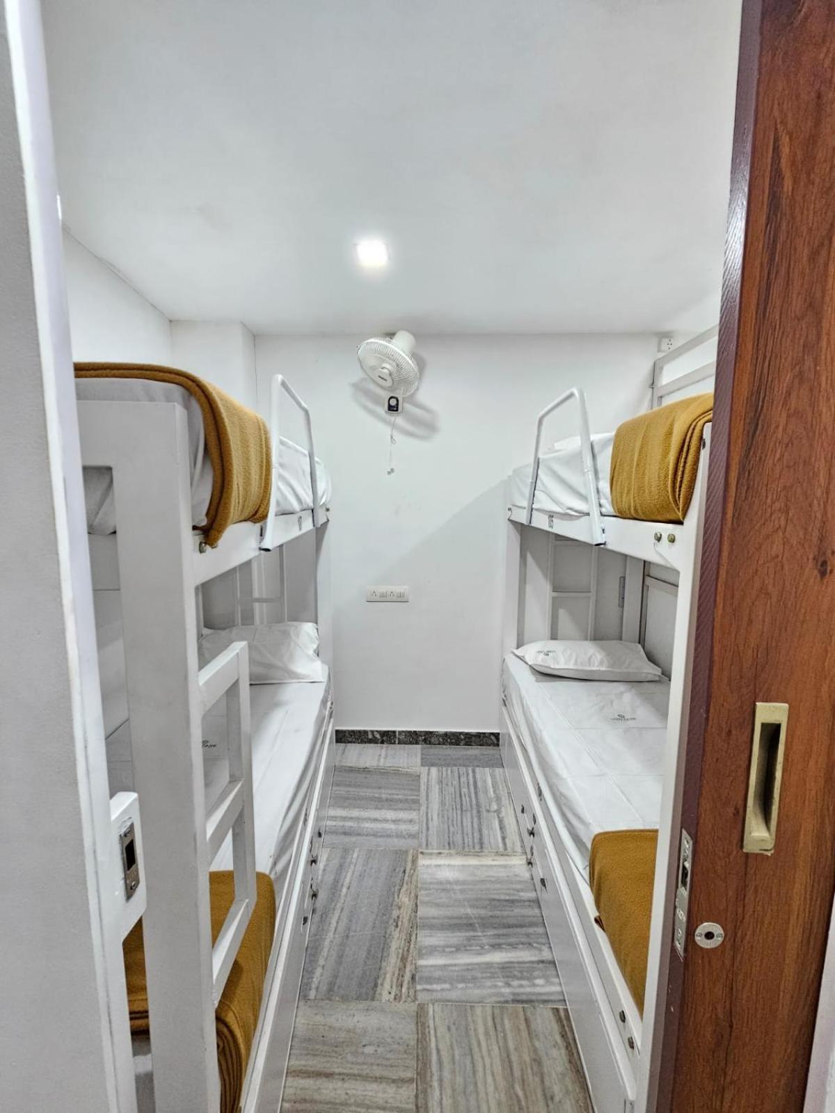 Lowfare Dormitory Kozhikode Eksteriør bilde