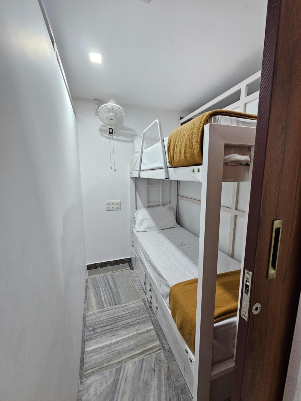 Lowfare Dormitory Kozhikode Eksteriør bilde
